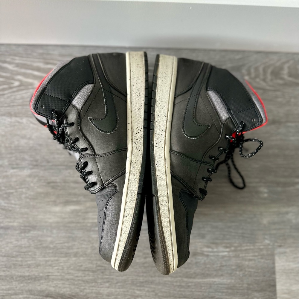 Nike Air Jordan 1 Mid Holiday 2015
